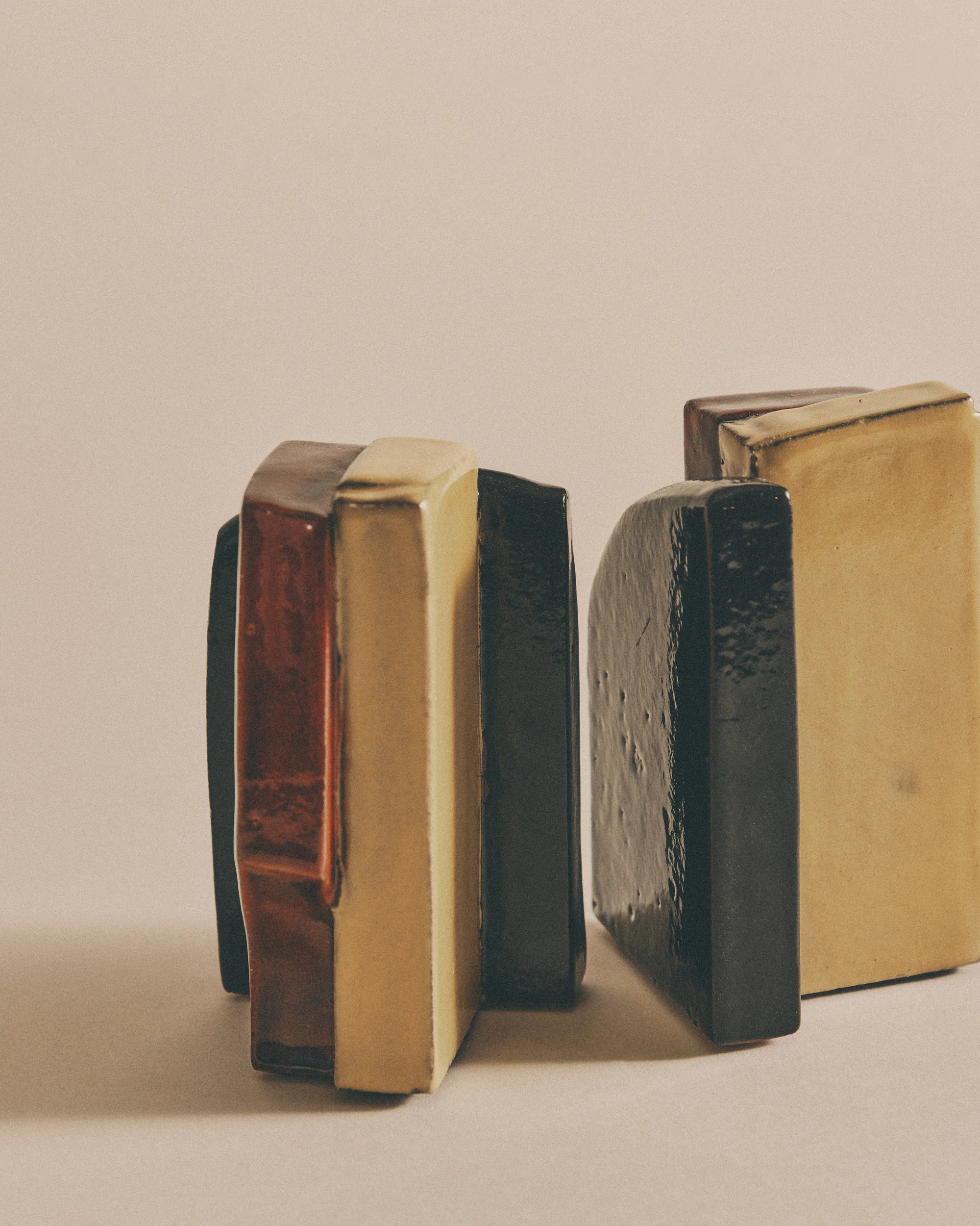 Bordeaux and Yellow Slab Bookends - Image 3