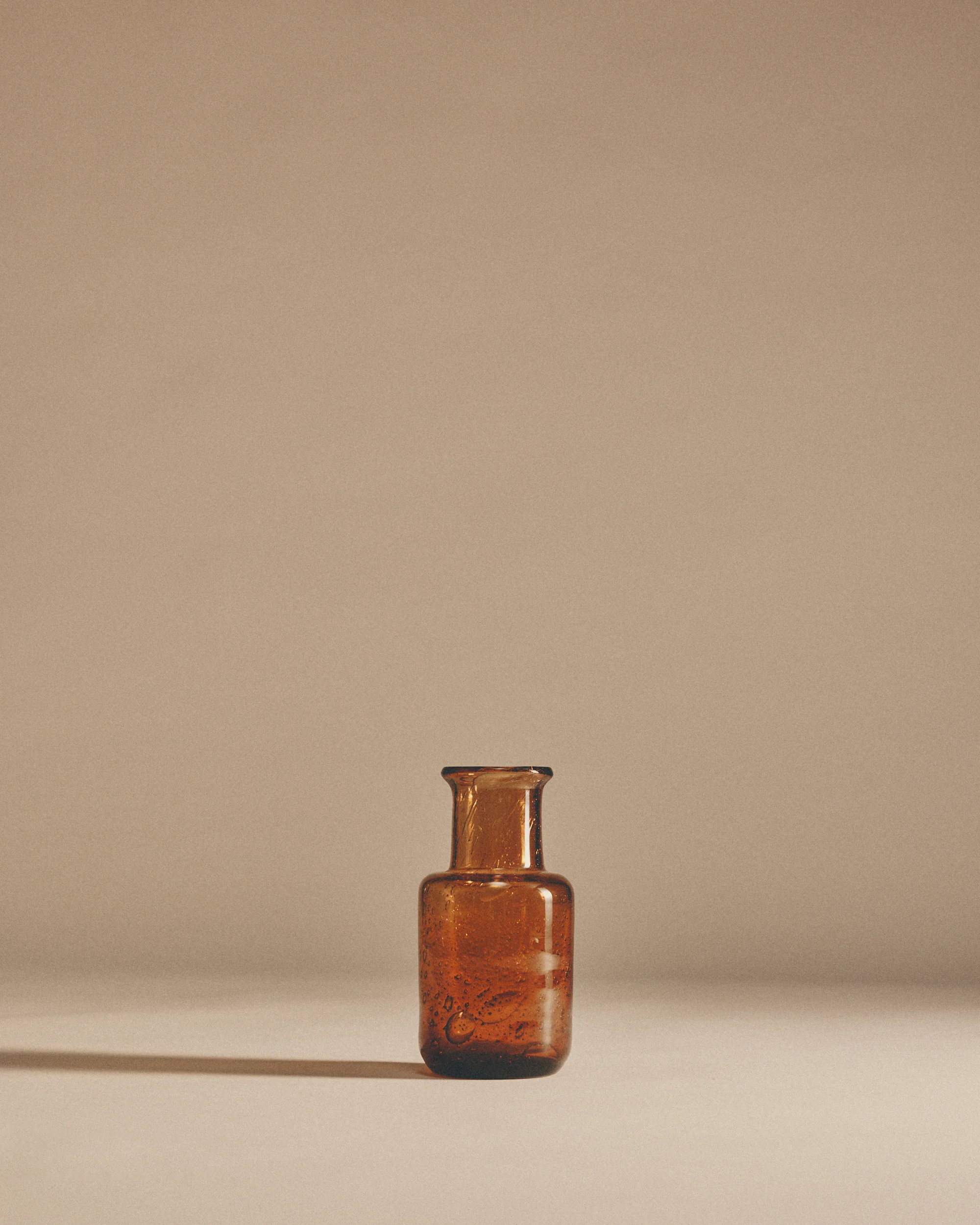 Erik Höglund, Amber Bottle 1