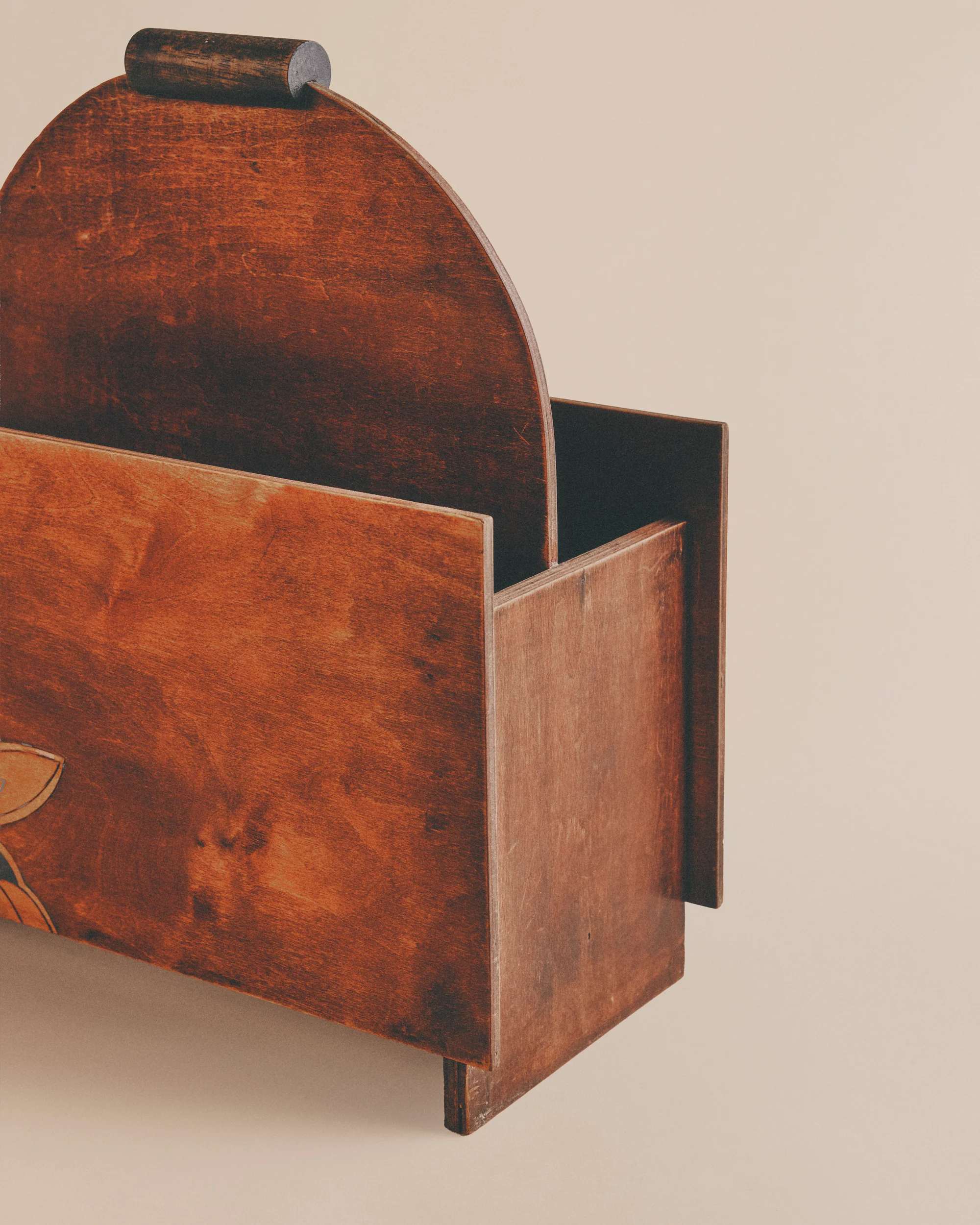 Fehn Magazine Rack - Image 6