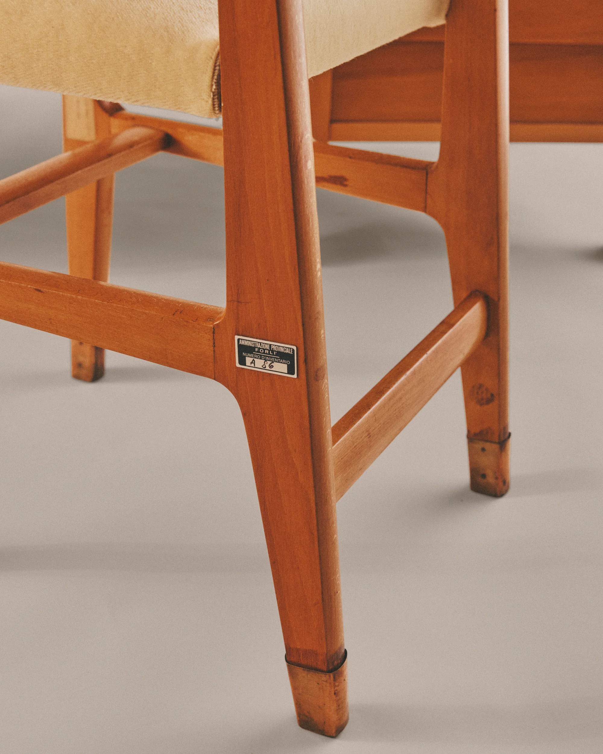 Forli Double Pedestal Desk and Chair - Image 6