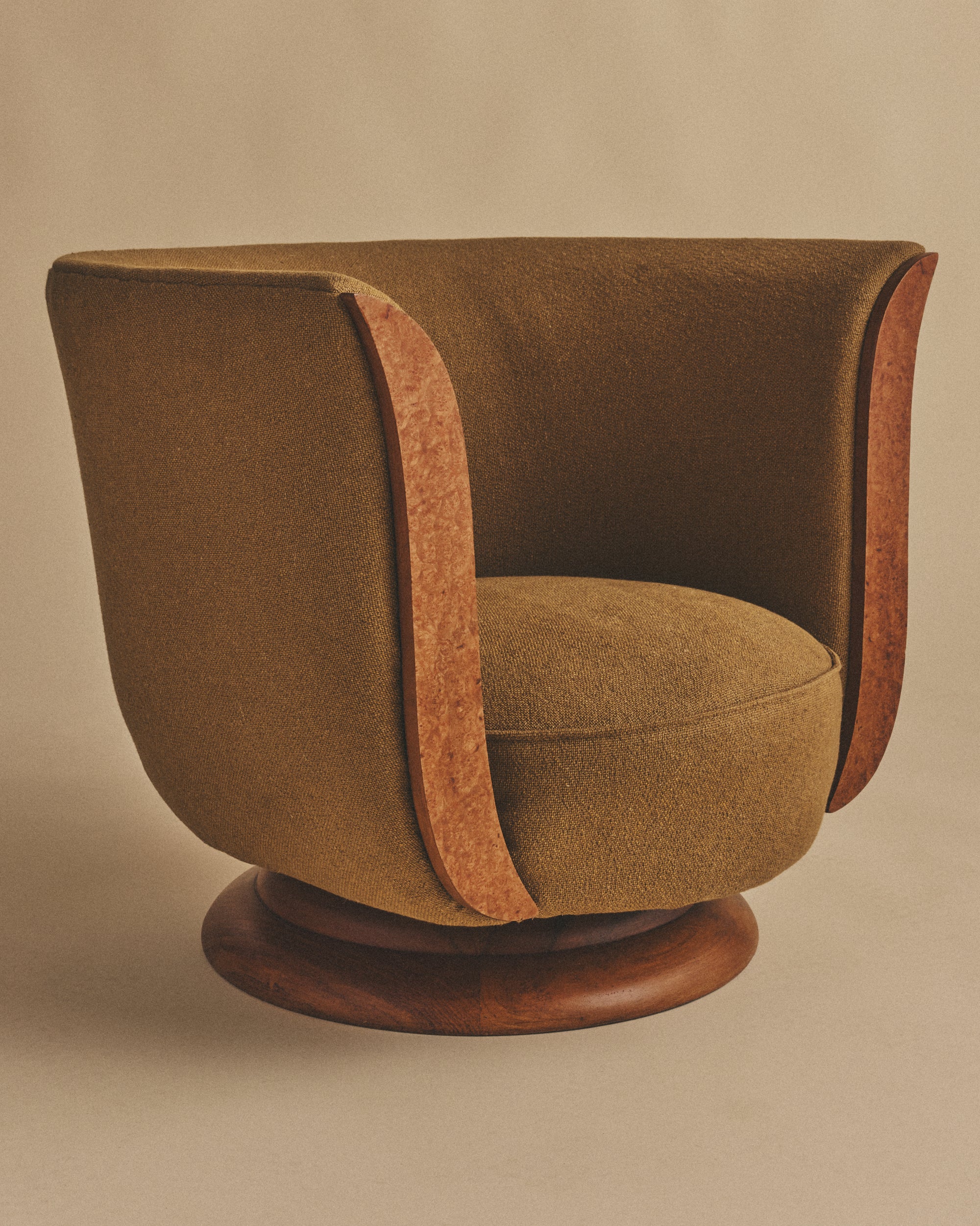 Hotel Le Malandre Tulip Chairs - Image 3