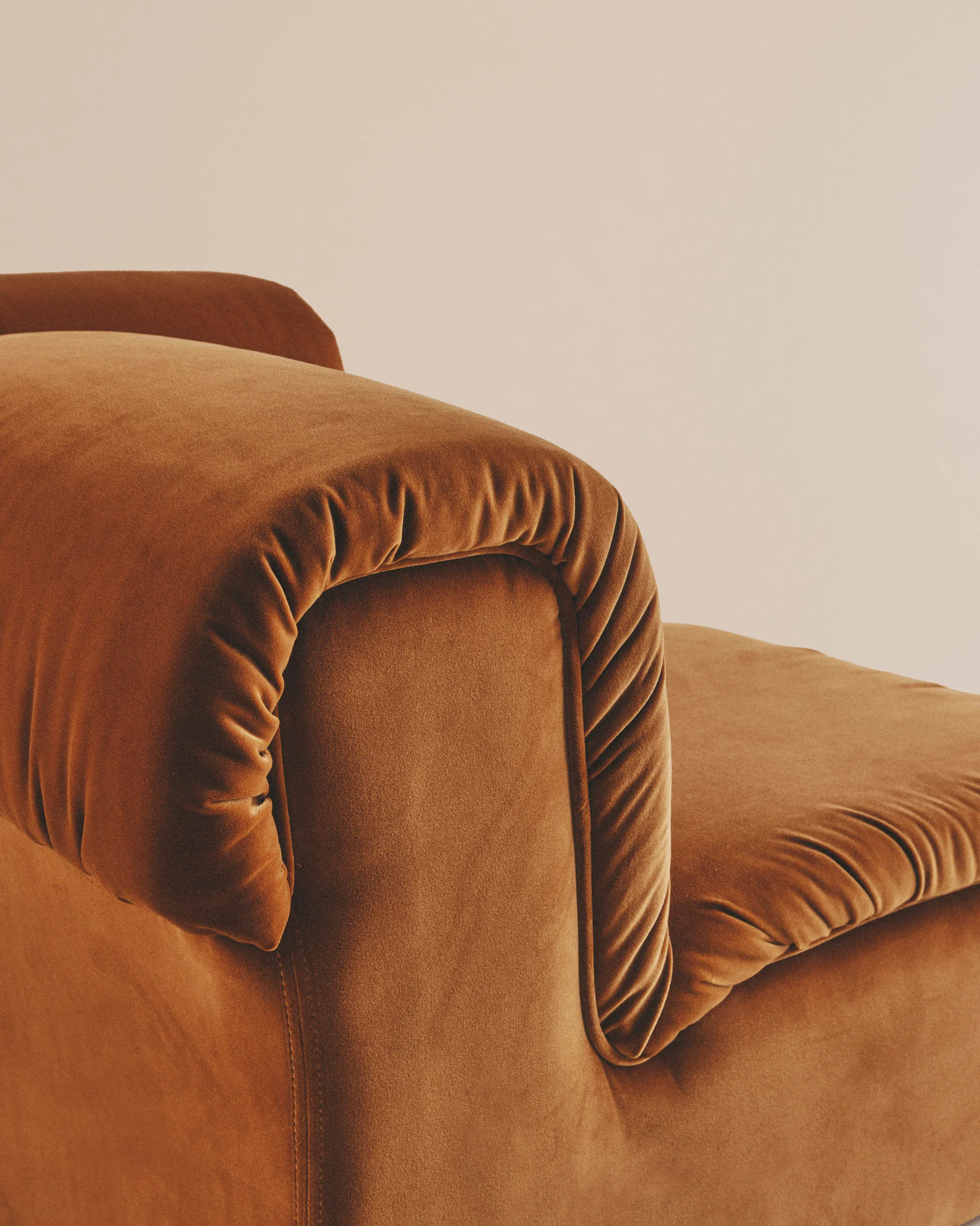 Lara Sectional - Image 6