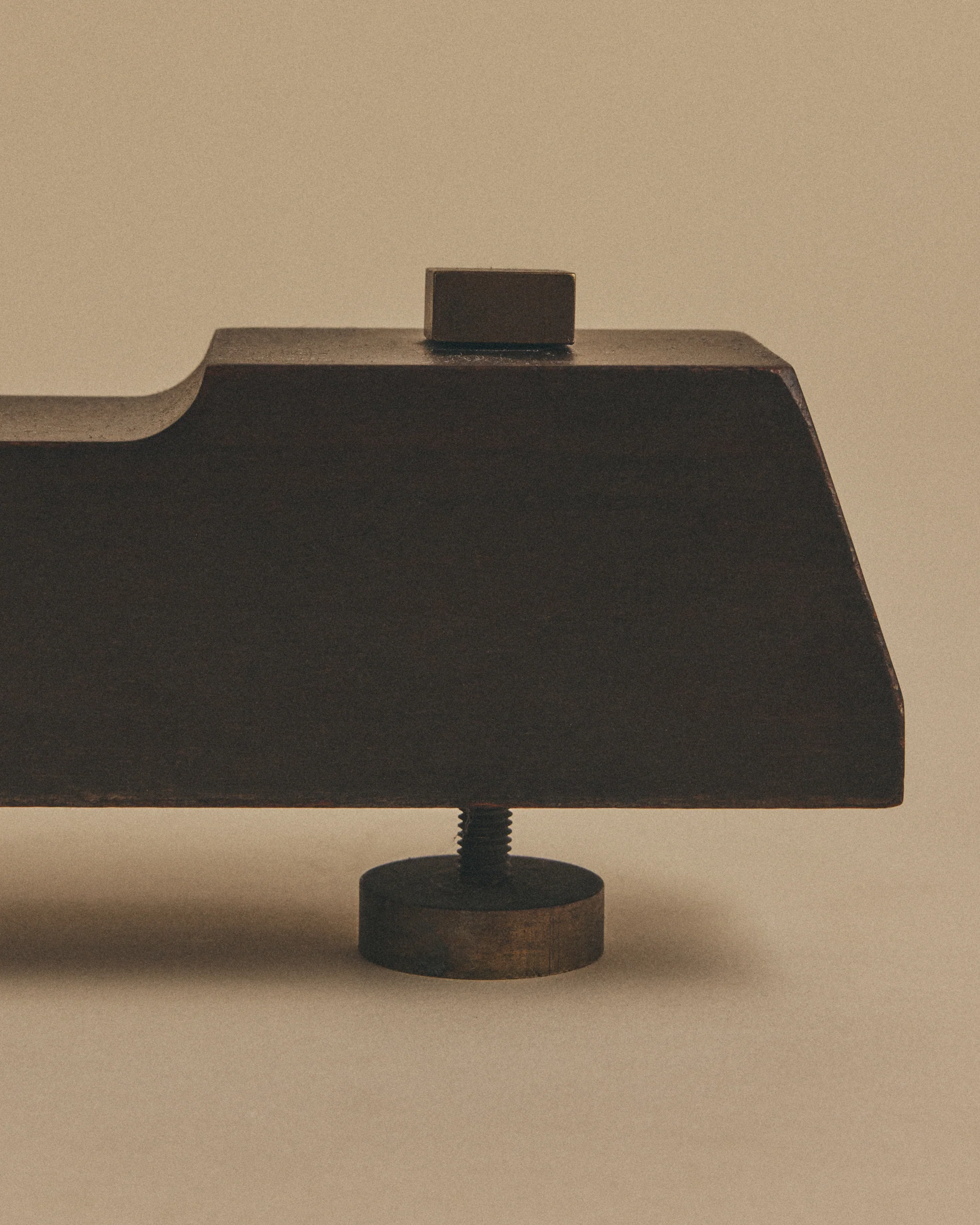 Leonardo Fiori Dining Table - Image 3