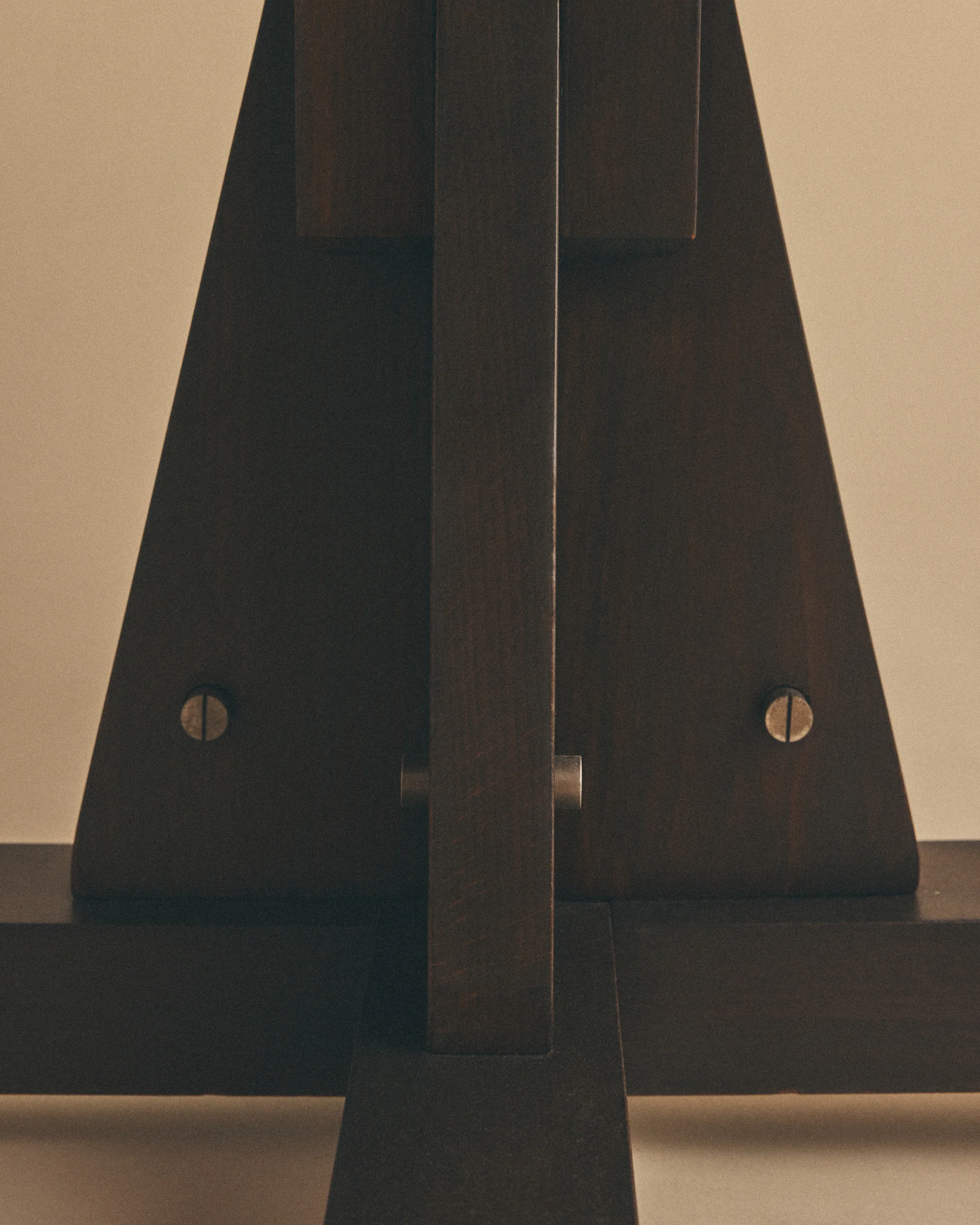 Leonardo Fiori Dining Table - Image 4