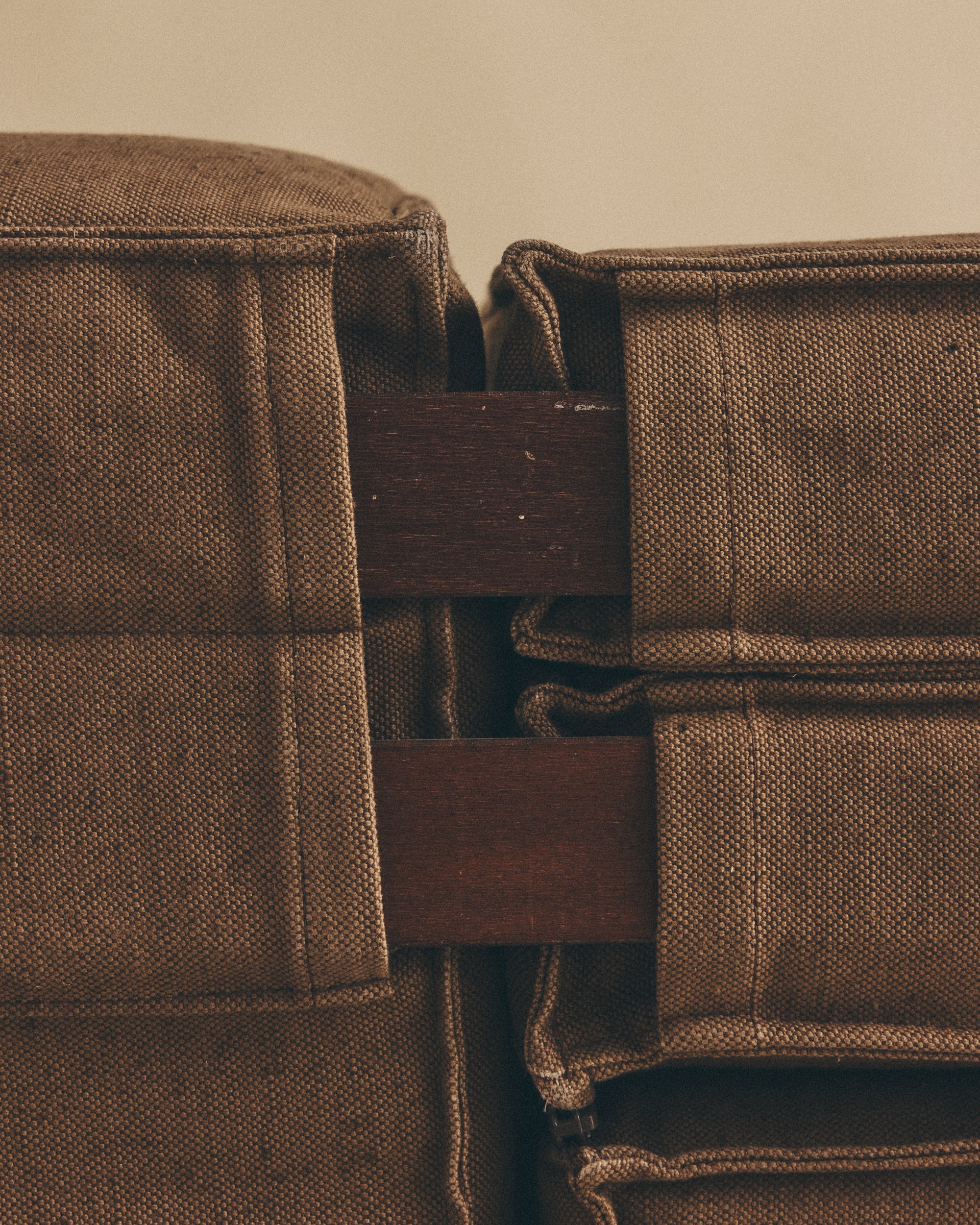 Mecum Tecum Sofa - Image 2