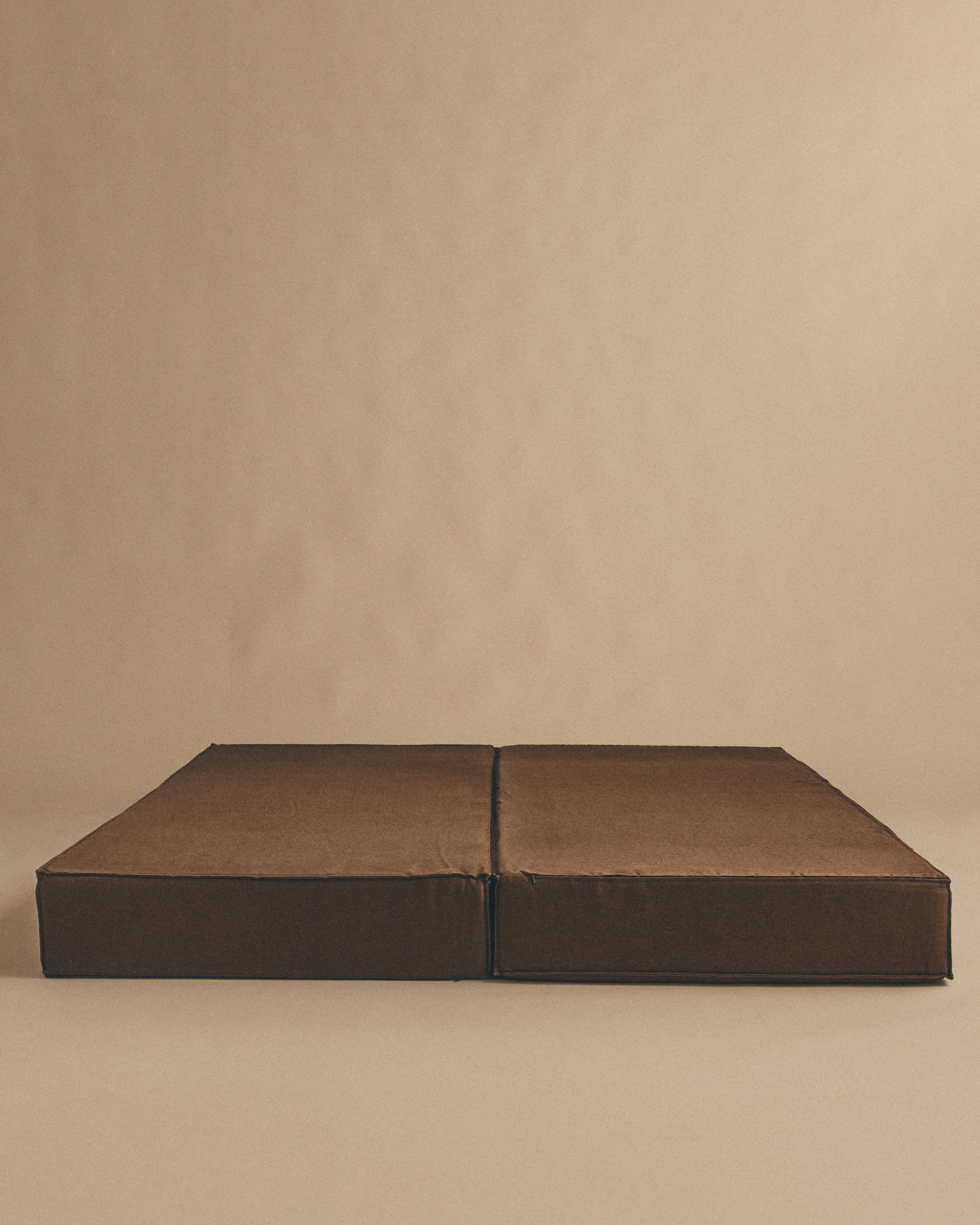 Mecum Tecum Sofa - Image 6