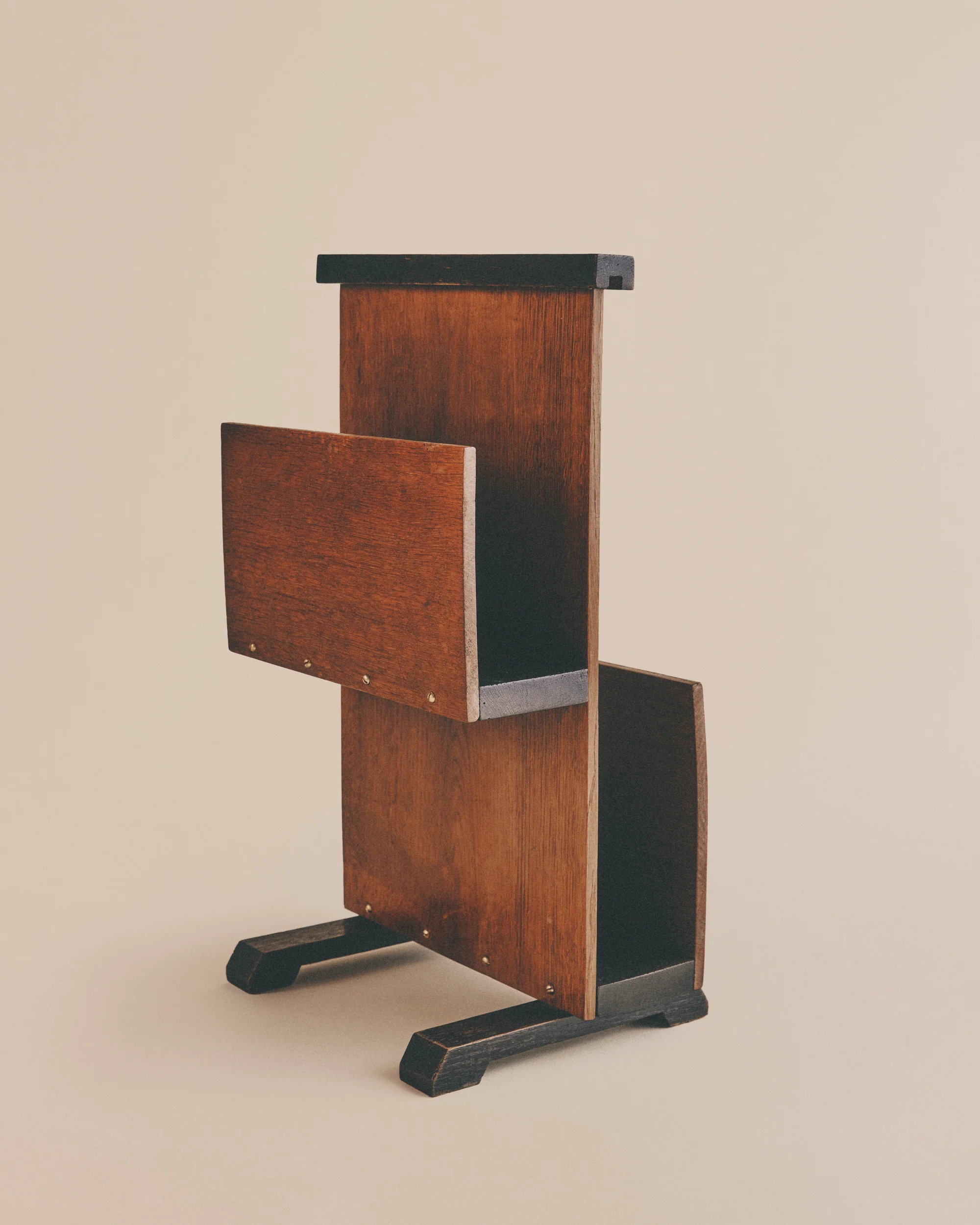 Modernist Magazine Rack - Image 6