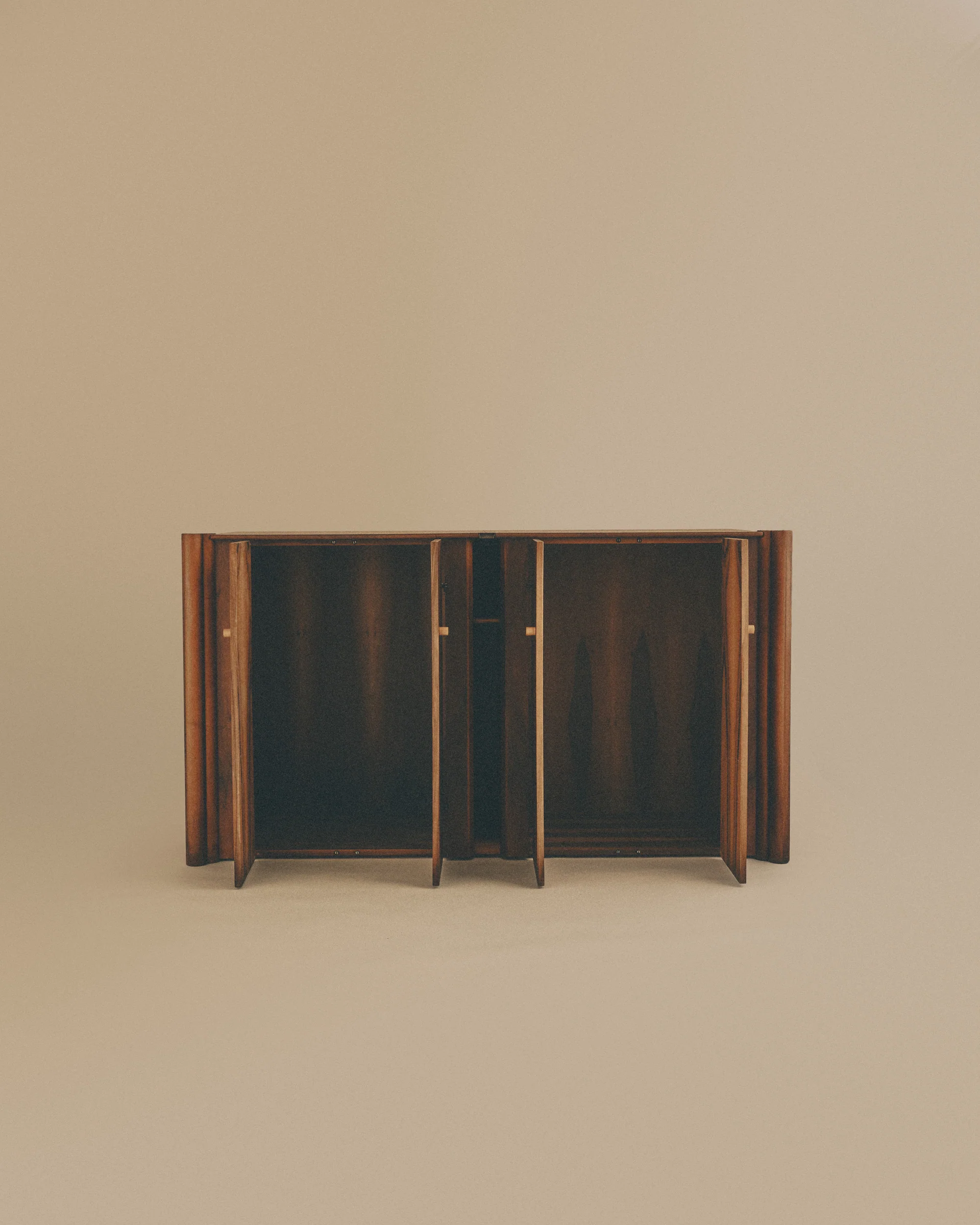 Scuderia Sideboard - Image 3