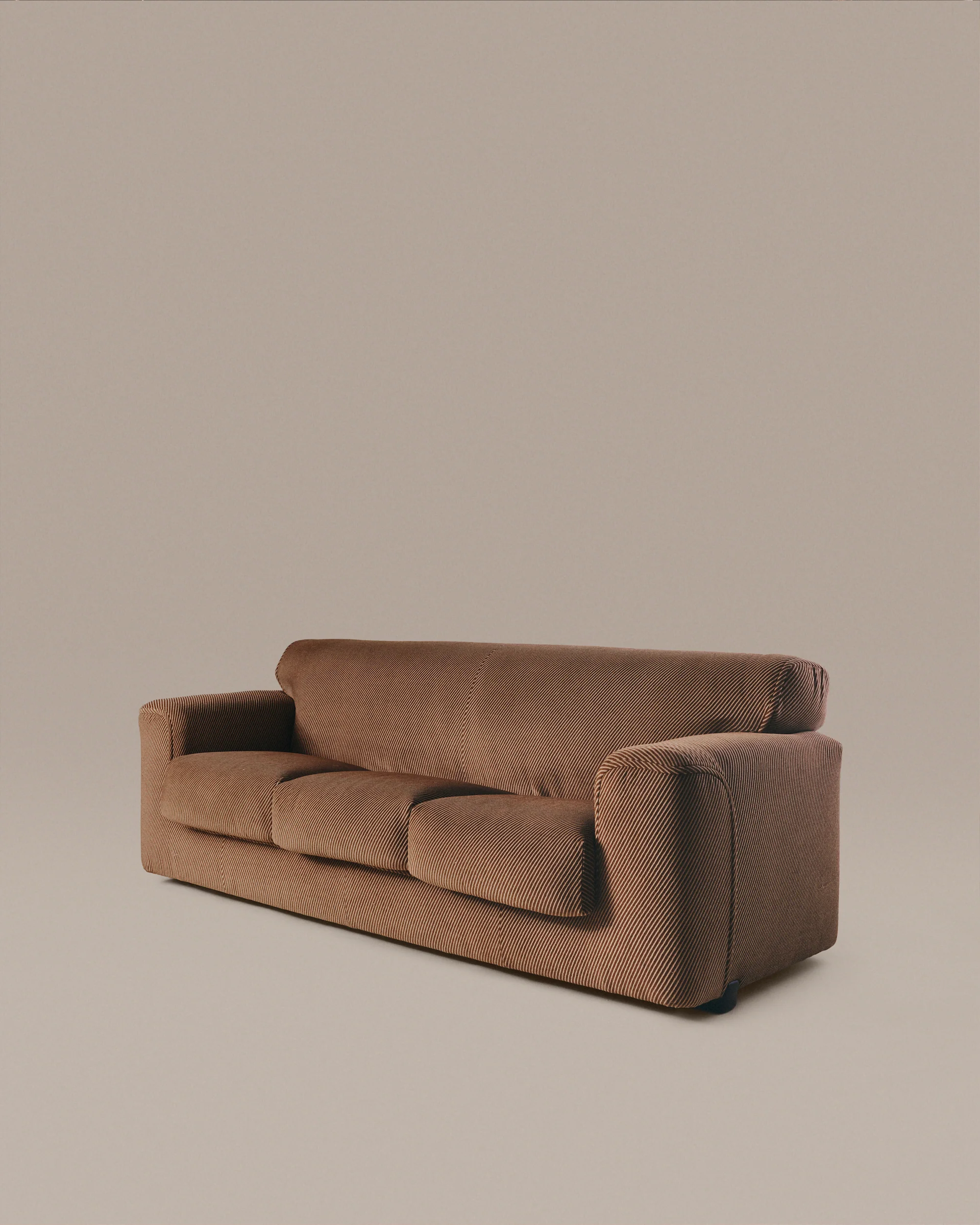 Soluna Sofa - Image 3