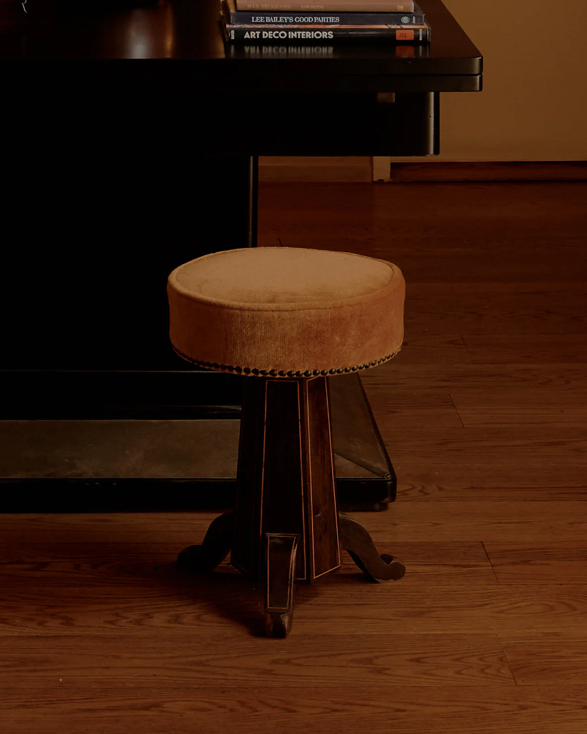 Swivel Stool