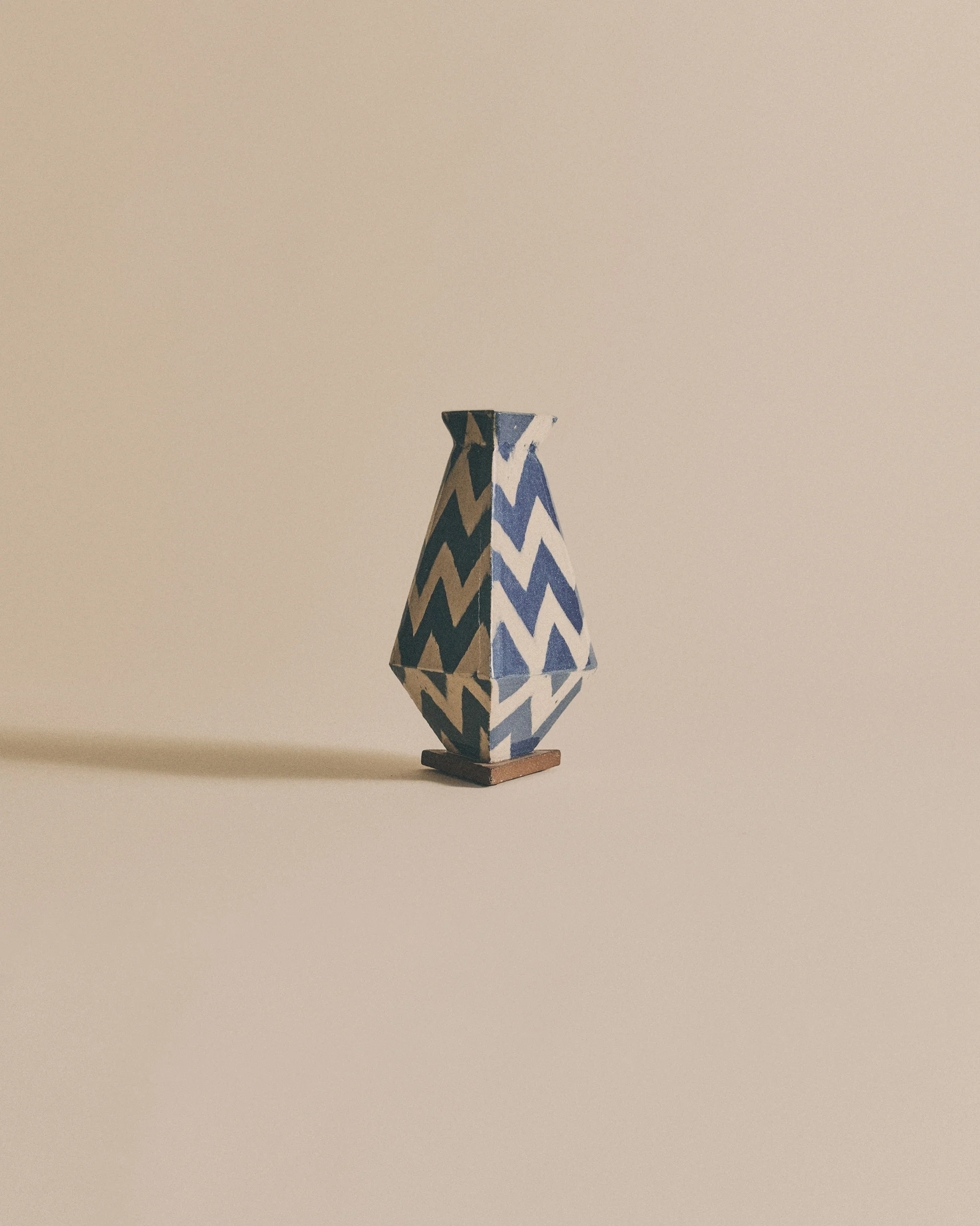 Triangular Zig Zag Vase - Image 2