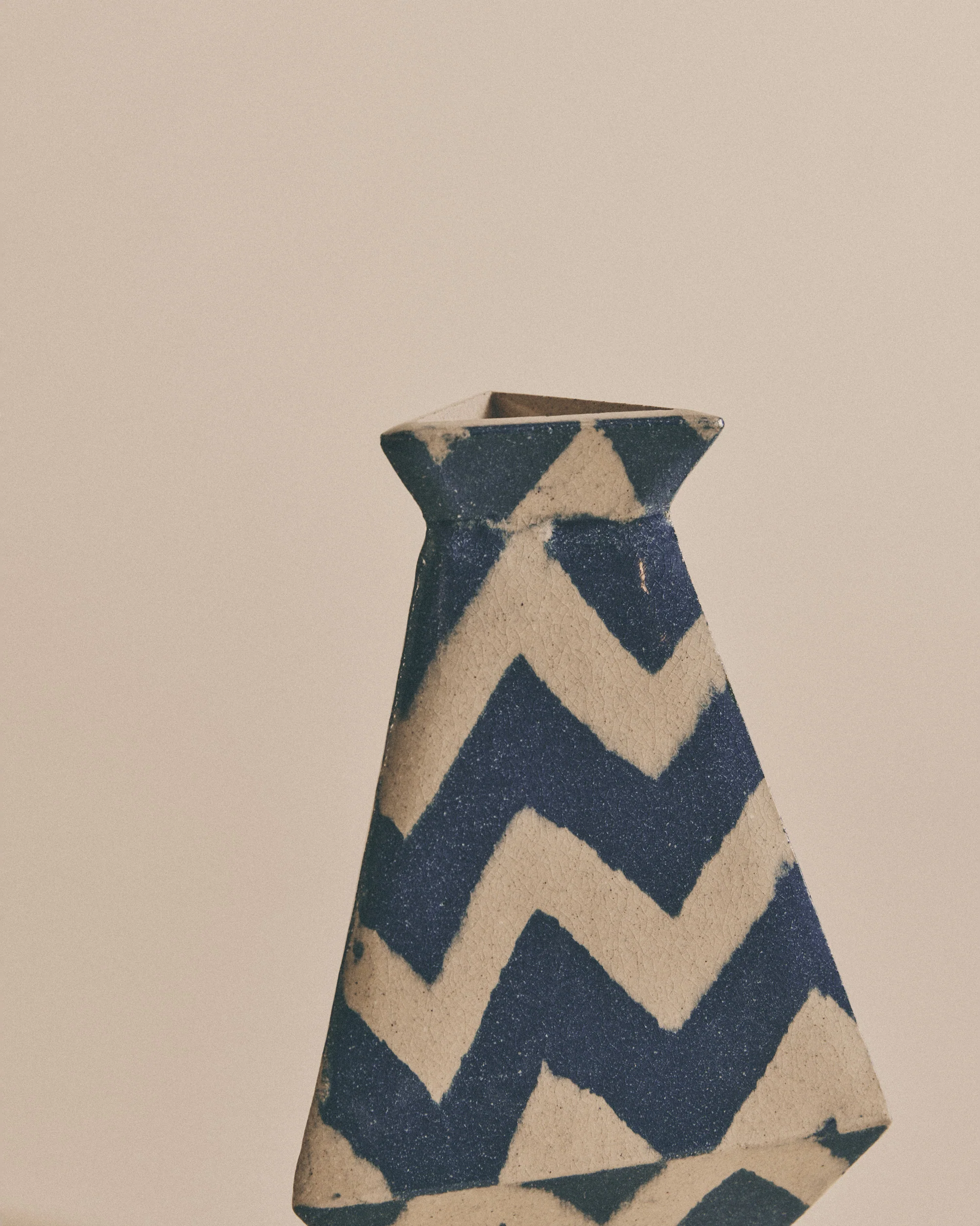 Triangular Zig Zag Vase - Image 3
