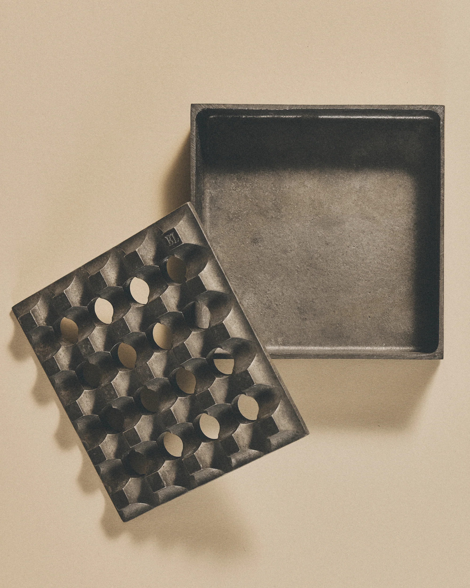 Ultima 15 Beck & Jung Ashtray - Image 4
